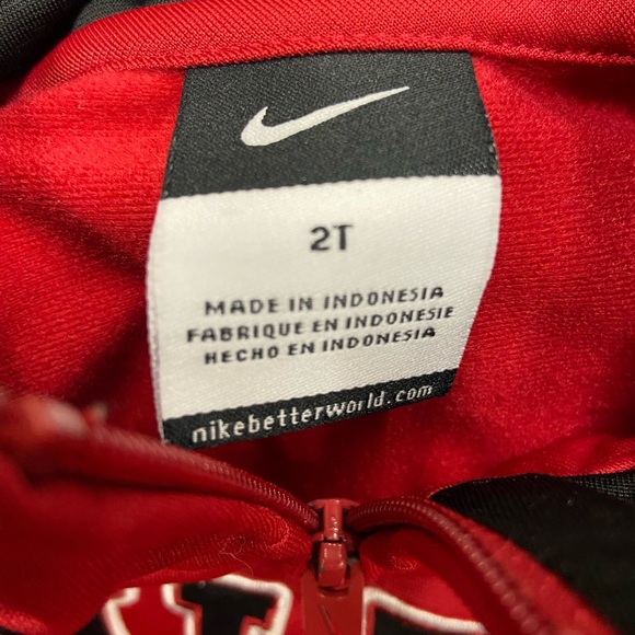 Nike Red and Black Jacket - Picture 2 of 3